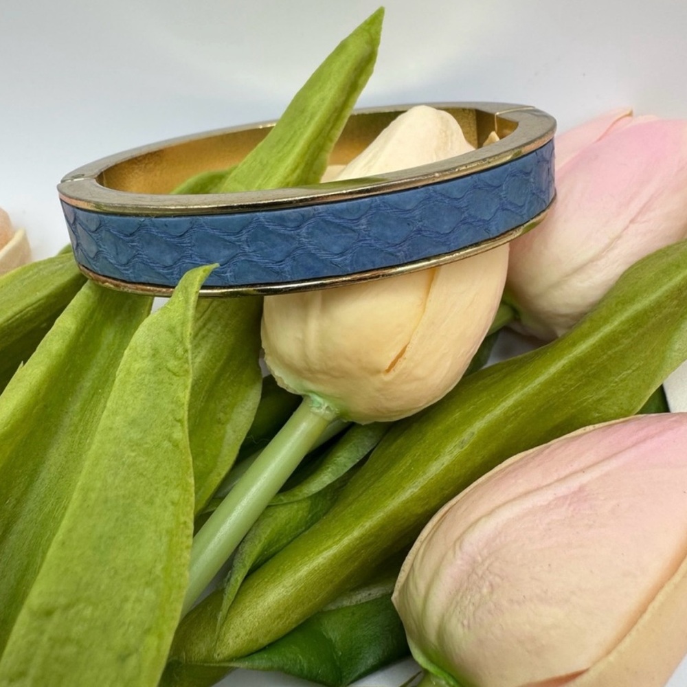 J CREW BLUE CLAMPER BANGLE BRACELET